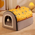 Casetta per animali gialla semichiusa con stampe di gatti e palla di peluche appesa - Piccolo (50*39*36cm) / Contrasto Giallo Grigio - Motivo Cane Gatto / Giallo Brillante