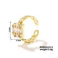 Detailansicht eines Goldrings mit Zirkonia-Steinen und Größenmarkierung von 1,2 cm - Hohlkette mit rechteckigem Zirkon / Gold