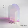 Vaso in acrilico iridato a forma di arco largo con trama a coste effetto arcobaleno - Onda ad Arco Iridescente