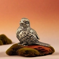 Vintage brass bird figurine with detailed feather texture for office desktop decor - Sparrow C