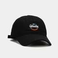 Dettaglio cappellino in tela nera con ricamo Paradise e logo squalo su sfondo grigio - Regolabile / Nero