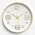Moderne 10-Zoll Wanduhr mit goldenem Metallrahmen und 3D-geprägten Ziffern - Lackiertes Weißes Zifferblatt Goldene Zahlen