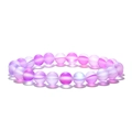 Mattiertes Mondstein-Perlenarmband mit rosa, violetten und blauen Kristallgradienten - Violett