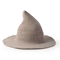 Spitse heksenhoed van taupe gebreide wol voor Halloween of cosplay outfits - Volwassene (56-58cm) / Khaki