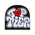 Berretto nero in maglia con scritta TOP TIER e dettaglio cuore infranto rosso - Nero