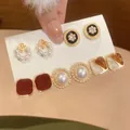 Elegante conjunto de pendientes de perlas florales y pinzas para el pelo retro - 9# Juego de Pinzas para el Pelo y Pendientes - Oro Negro Rojo Blanco