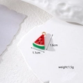 Dettaglio del ciondolo a fetta di anguria in lega con dimensioni 1.1cm per 1.6cm - Anguria