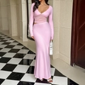Roze Y2K jurk met lange mouwen, V-hals, taille-uitsparing en nauwsluitende maxi-rok - L / Roze