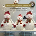 Dreiteiliges Weihnachts-Schneemann-Set mit rot-grünen Strickmützen für Deko - 3-teiliges Set Weißer Schaumstoff-Schneemann