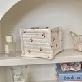 Cesta de almacenamiento acolchada blanca con estampado de cerezas para escritorio - Cereza