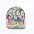 Dettaglio del cappello floreale colorato con perle e lettere STAR in strass - Regolabile / Multicolore STAR