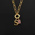 14K vergoldete Halskette aus Edelstahl mit Buchstaben S Anhänger und rosa Zirkonia Stein - Buchstabe S
