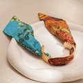 Brazalete abierto dorado con detalle de seda estilo Van Gogh en plato de cerámica - Amarillo Estilo Estrecho