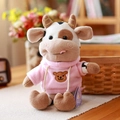 Adorable peluche de vaca con sudadera rosa y estampado de oso, suave y tierno - Estilo Sudadera Rosa