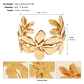 Bracelet manchette en acier inoxydable doré avec motif floral creux et dimensions - Style Pétale de Tournesol (BS-J5642G)