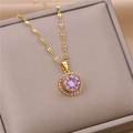 Collana girevole in titanio dorato con ciondolo in zircone viola dal design floreale a raggiera - Oro Zircone Viola (8980)