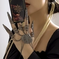 Pulsera de anillo de garra gótica punk con borlas metálicas y armadura de uñas - Color gunmetal