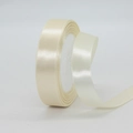 Roll of 2cm elegant cream satin ribbon for gift wrapping and wedding cake decoration - Beige