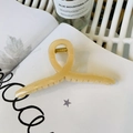 Large 13cm beige hanger-style shark hair claw clip with strong gold metal spring - 13cm Hanger Type / Jelly Apricot