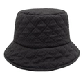 Detalle de gorro bucket acolchado negro con diseño de diamantes y forro térmico suave - M (56-58cm) / Negro