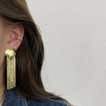 Goldene Herzohrringe mit Quasten aus 18k vergoldetem Titanstahl für Damen - Gold
