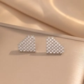 Élégantes boucles d'oreilles cœur en argent avec clous en zircone étincelants - Boucles d'oreilles clous cœur pavé argenté
