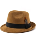 Cappello fedora classico in pelle scamosciata marrone con nastro e piuma naturale - M (56-58cm) / Scamosciato Cachi