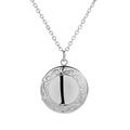 Collana con medaglione rotondo d'argento e decorazione floreale su sfondo bianco puro - Ciondolo Tondo Argento Motivo Voluta (A61-4-33)