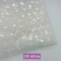 Tissu de tulle blanc cassé avec des paillettes holographiques en forme de cœur pour robes - Taille US 2 (S) / Blanc Pur