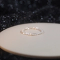 Anello scintillante in argento sterling S925 con finitura a trama su un supporto - Taglia HK 18 / Argento