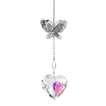 Dettaglio di farfalla in metallo argentato e pendente in cristallo a cuore con riflessi arcobaleno - Pendente a Cuore a Farfalla - Colore AB