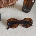 Retro oval sunglasses in tortoise leopard print frame with dark brown lenses for women - Tortoiseshell 28