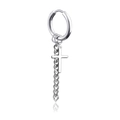Hip-Hop Silberne Creolen mit hängendem Kreuzanhänger und einer feinen glänzenden Metallkette - Ohrring (Piercing) / Stahlfarbe