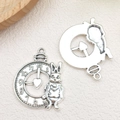 Antiksilberner Hasen-Taschenuhr-Anhänger für DIY-Schmuck und Ohrring-Zubehör - Alice Hasenuhr (8286) / 1 Stück (25x31mm) / Antiksilber