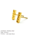 Pendientes rectangulares de acero inoxidable martillado con elegante baño de oro de 14K - Barra Martillada (YE14991)