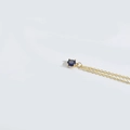 Elegant gold choker necklace featuring a round dark blue sapphire pendant in a four-claw setting - Blue (Gold)