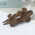 Vintage matte coffee-colored double flower hair clip with elegant U-shape design - Coffee XP