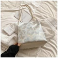 Bolso de hombro de estilo chino con hermosas mariposas bordadas y base de color crema - Blanco