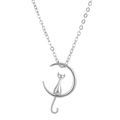 Elegante collar con colgante de luna y gato en plata con diseño minimalista pulido - Collar Gato Luna (1811)