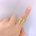 Minimalist 18k gold leaf ring for women made of titanium steel with feather design - US 8 / Feather Style