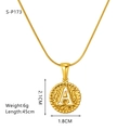 Gouden roestvrijstalen ketting met ronde gehamerde letter A hanger en maatspecificaties - Goud-Letter A (Slangenketting)