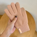 Pink knit winter gloves for women with warm lining and stylish fashion leather label - Touchscreen Vertical Label Pink