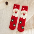 Rote Weihnachts-Socken aus Korallenvlies mit Nikolaus-Motiv und warmem Innenfutter - Einheitsgröße / Weihnachtsmann