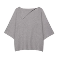 Detalle de jersey de punto gris con cuello asimétrico doblado y mangas de murciélago - S / Tops / Gris