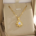 Chic sun and moon pendant necklace in gold finish with sparkling zircon stones - Gold