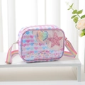 Detail der Glitzertasche mit Paillettenfach und Regenbogen-Schultergurt für Kinder - Rosa