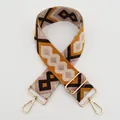 Close-up of diamond pattern jacquard bag strap with golden metal clips and pink brown weaving - 19-Nude Pink Coffee Yellow