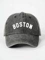 Detailansicht der Vintage gewaschenen anthrazitfarbenen Baseballkappe mit BOSTON-Aufdruck - Verstellbar / Schwarz