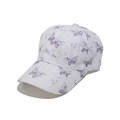 Détail d'une casquette en dentelle violette avec motif papillon et texture en maille - Mauve Clair