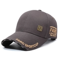Berretto da baseball grigio scuro con ricamo FARD dorato ed emblema metallico - Grigio